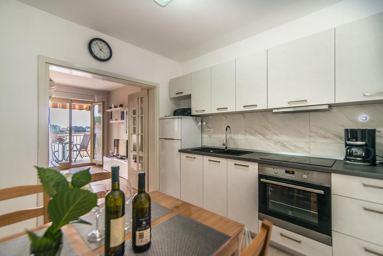 Apartment Vesna Kandlerova Porec Esterno foto