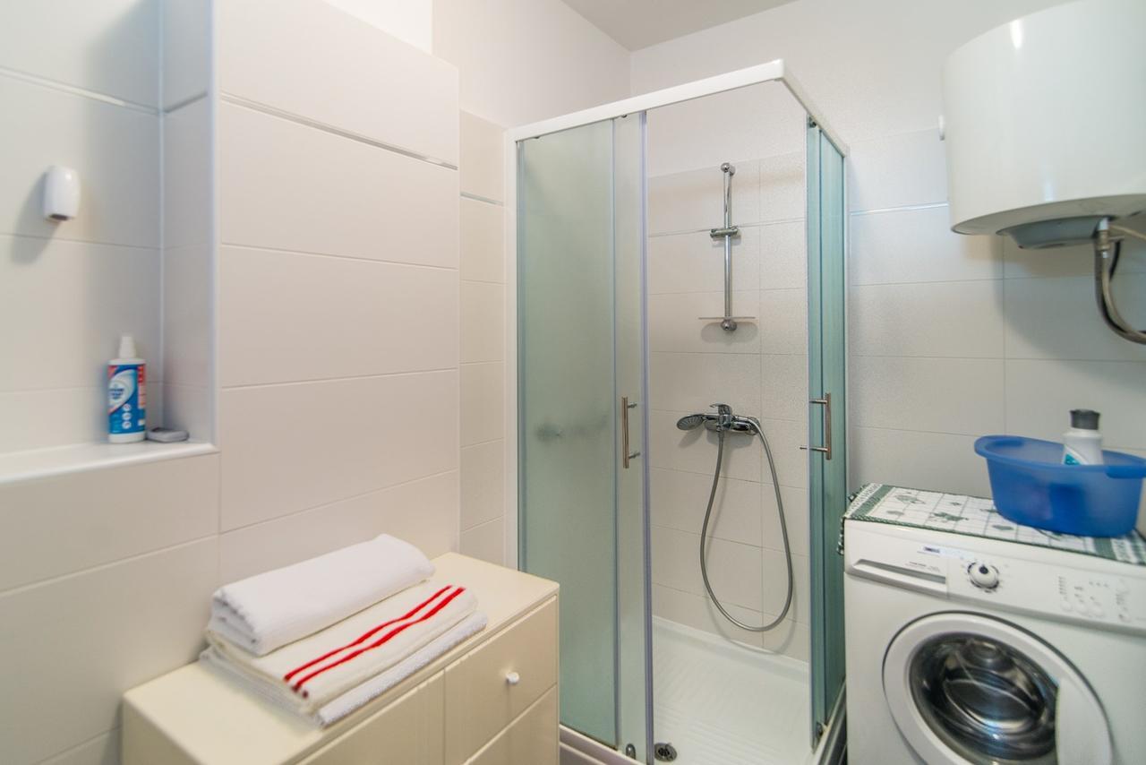 Apartment Vesna Kandlerova Porec Esterno foto